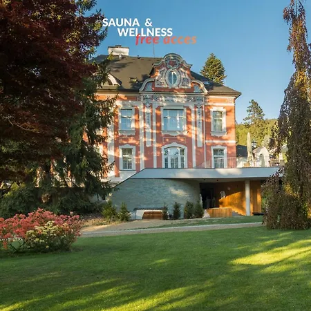 Wellness & Spa Hotel Villa Regenhart-2